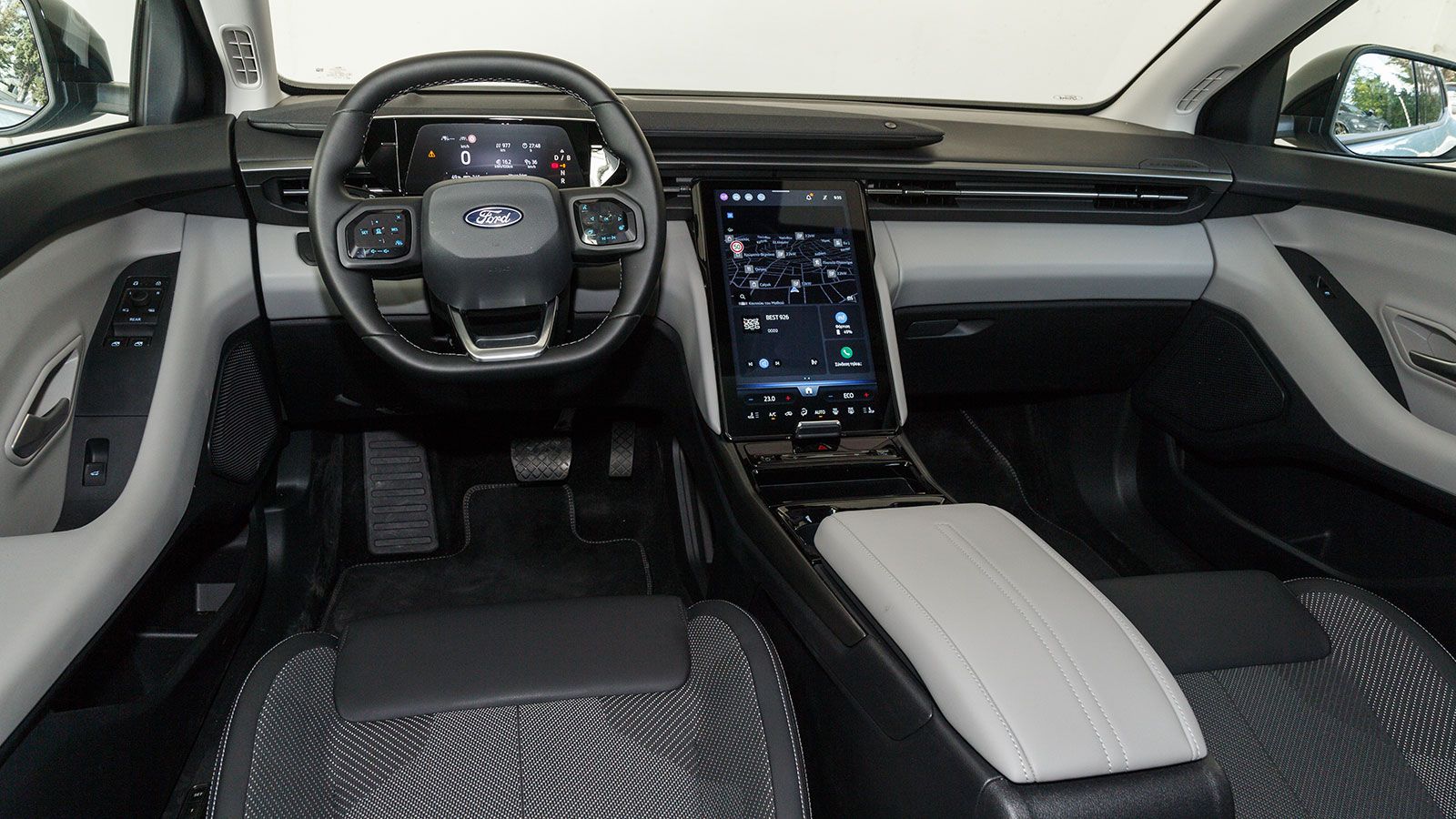 Φωτογραφία εσωτερικού του Ford Explorer